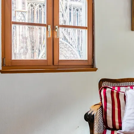 Amazing Facing The Cathedral Apartment
